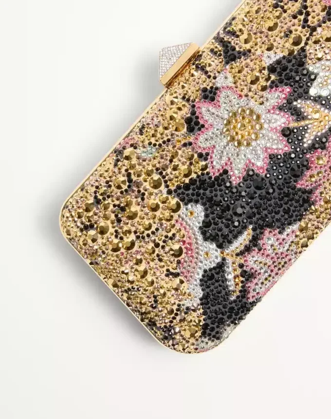 Carry Secrets Minaudiere With Rhinestones Apres L’Hiver Motif Carry Secrets Minaudiere With Rhinestones Apres L’Hiver Motif