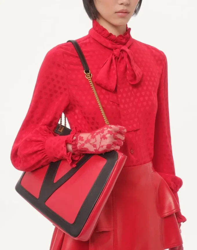 Crepe De Chine Shirt With Cour De Coeur Print