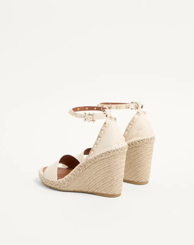 Double Rockstud Grainy Calfskin Wedge Sandal 105 Mm