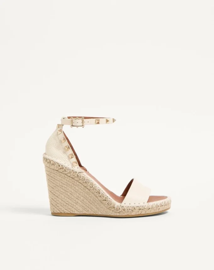 Double Rockstud Grainy Calfskin Wedge Sandal 105 Mm
