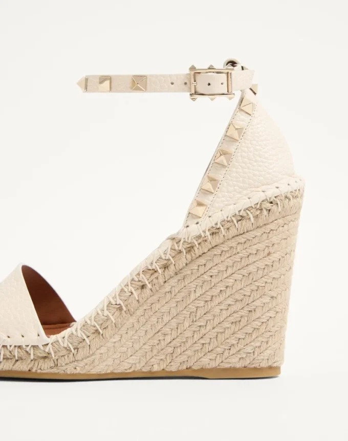 Double Rockstud Grainy Calfskin Wedge Sandal 105 Mm