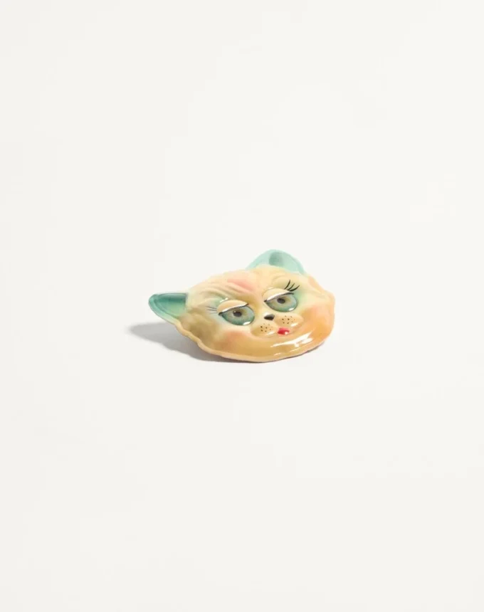 Le Chat De La Maison Plastic Brooch
