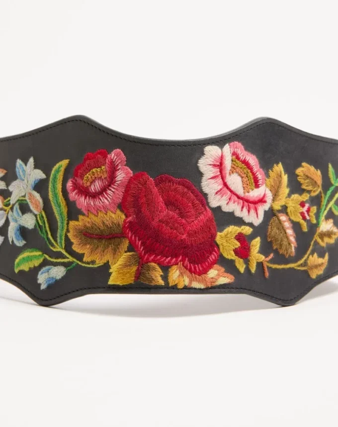 Leather belt with floral motif embroidery 95 mm