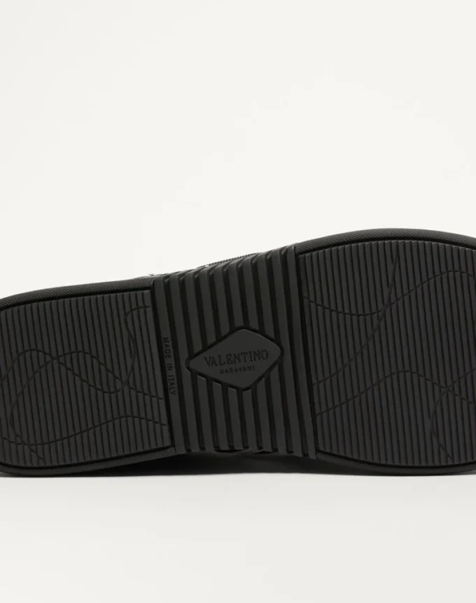 Low-Top Calfskin Vl7N Sneaker With Bands