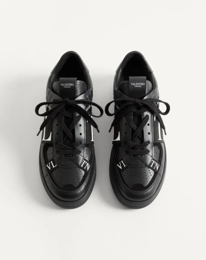 Low-Top Calfskin Vl7N Sneaker With Bands