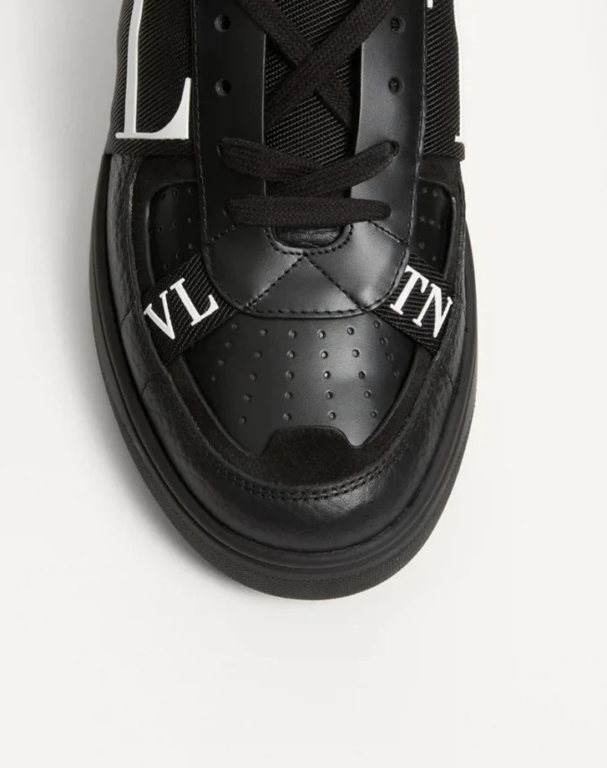 Low-Top Calfskin Vl7N Sneaker With Bands