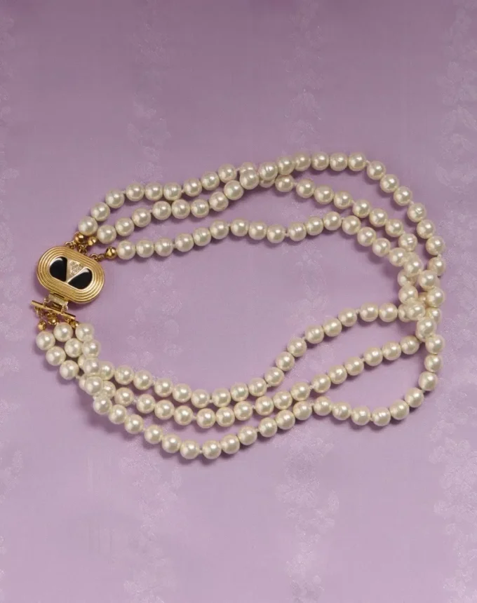 Oval Necklace In Metal, Enamel, Pearls And Swarovski® Crystals