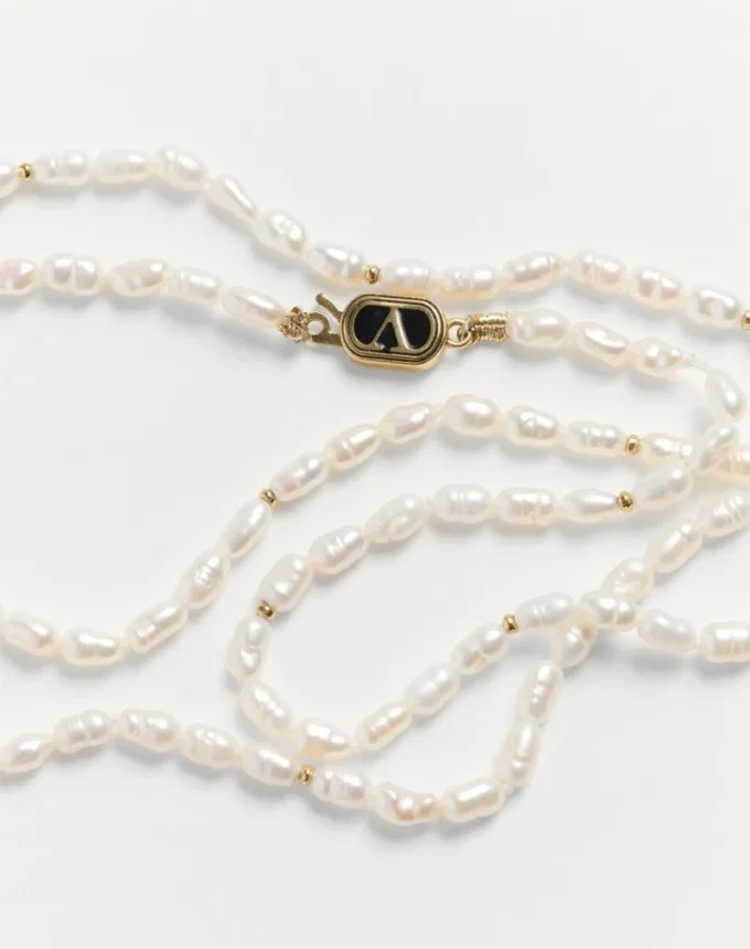 Oval Necklace In Metal, Pearls And Enamel Oval Necklace In Metal, Pearls And Enamel