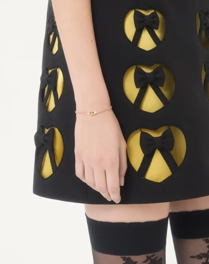 Ovalette Bracelet in Metal and Swarovski® Crystals Ovalette Bracelet in Metal and Swarovski® Crystals