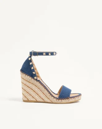 Rockstud Double Wedge Sandal In Denim 105Mm