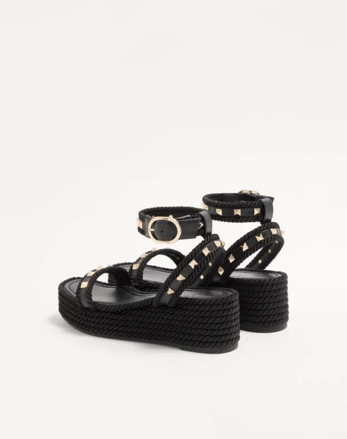 Rockstud Flatform Sandal In Calfskin 45Mm