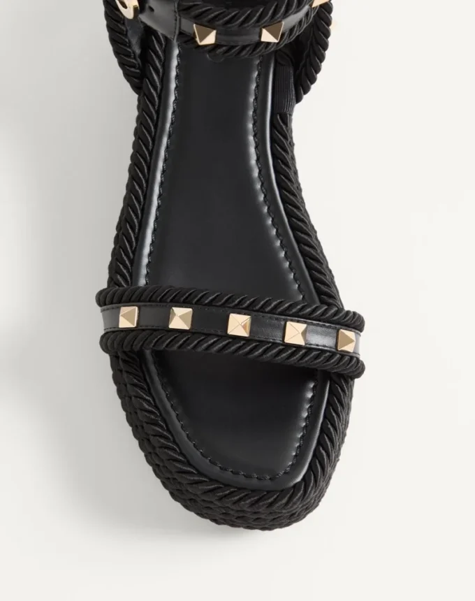 Rockstud Flatform Sandal In Calfskin 45Mm