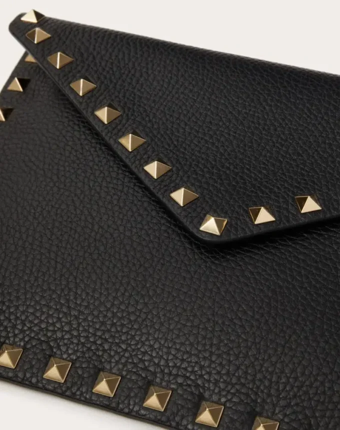 Rockstud Grainy Calfskin Pouch Rockstud Grainy Calfskin Pouch