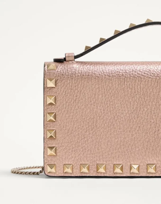 Rockstud Laminated Grainy Calfskin Wallet With Chain Rockstud Laminated Grainy Calfskin Wallet With Chain