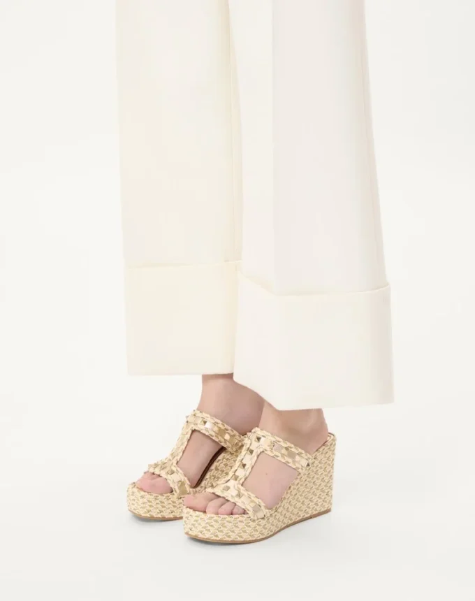 Rockstud Laminated Nappa Wedge Sandal 90 Mm