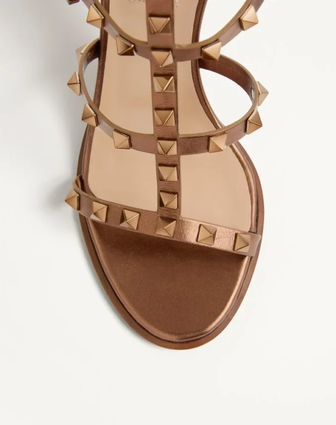 Rockstud Metallic Calfskin Leather Ankle Strap Sandal 90 Mm