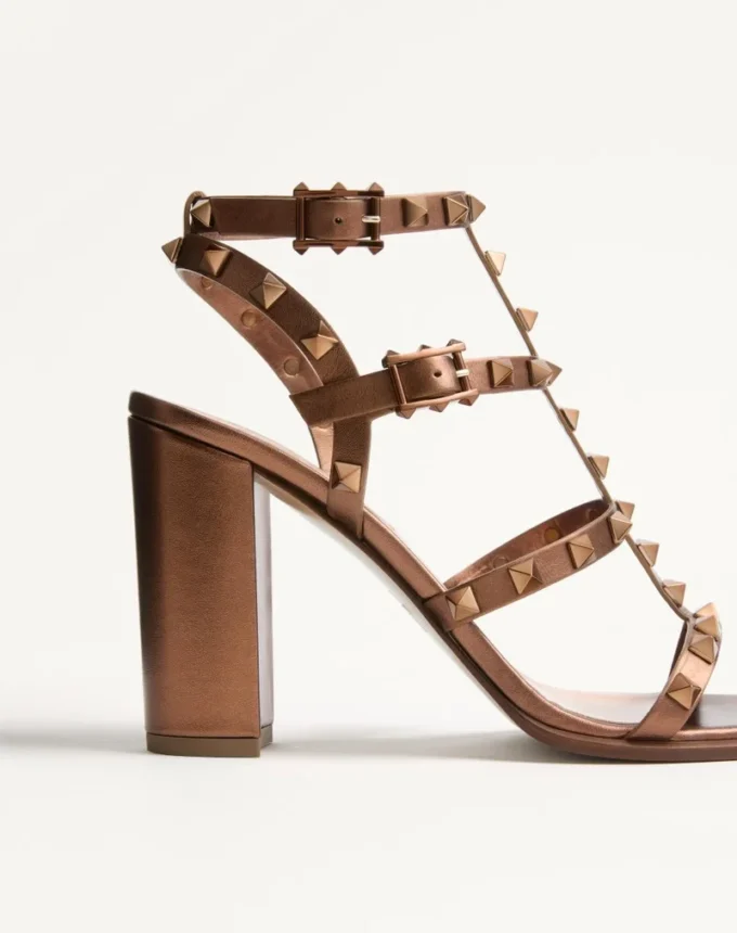 Rockstud Metallic Calfskin Leather Ankle Strap Sandal 90 Mm
