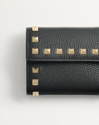 Rockstud Trifold Wallet In Grainy Calfskin