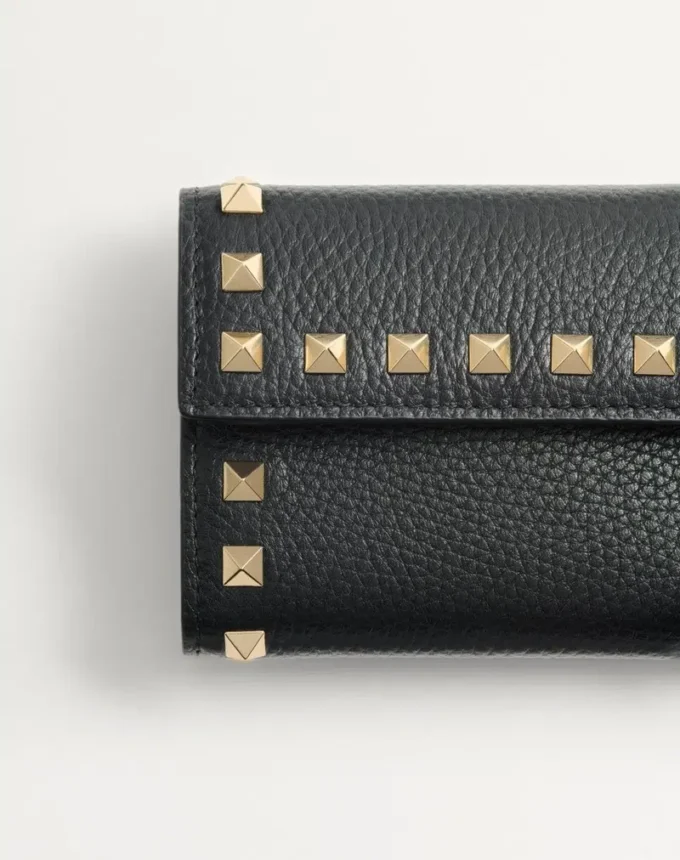 Rockstud Trifold Wallet In Grainy Calfskin Rockstud Trifold Wallet In Grainy Calfskin
