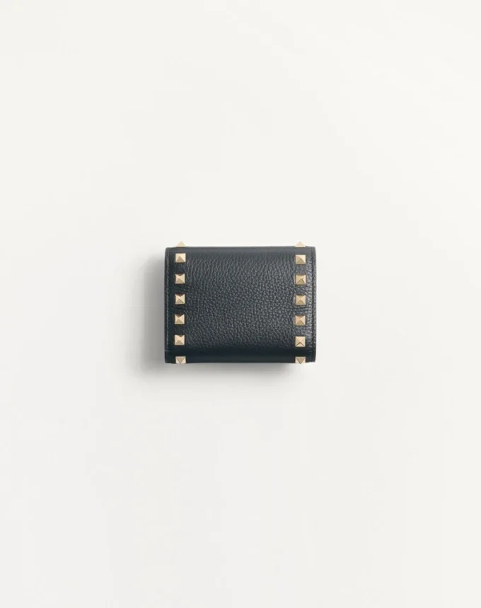 Rockstud Trifold Wallet In Grainy Calfskin Rockstud Trifold Wallet In Grainy Calfskin