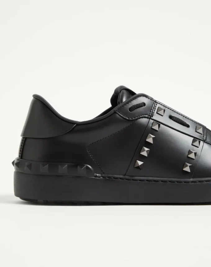 Rockstud Untitled Sneaker In Calfskin Leather