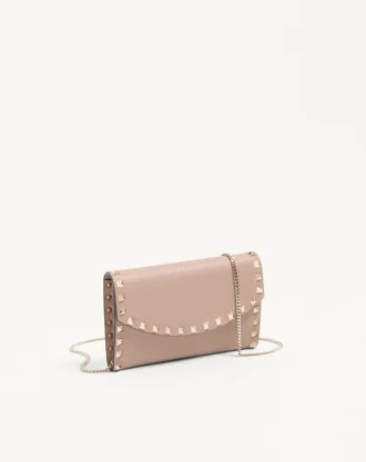 Rockstud Wallet With Chain In Grainy Calfskin