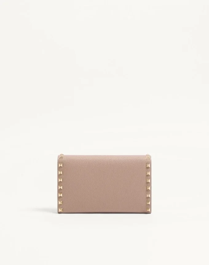 Rockstud Wallet With Chain In Grainy Calfskin