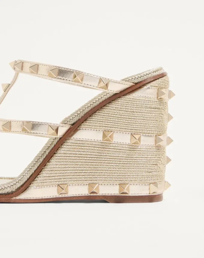 Rockstud Wedge Sandal In Laminated Nappa With Cornely Embroidery 100Mm Rockstud Wedge Sandal In Laminated Nappa With Cornely Embroidery 100Mm