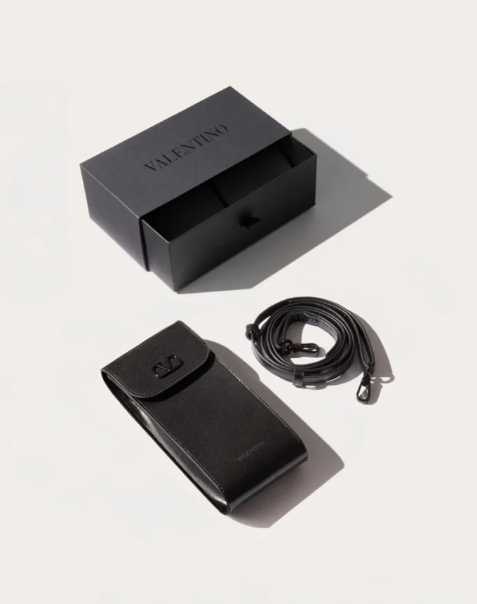 Round Oversized Metal Frame