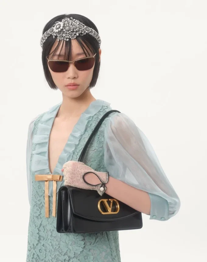 Short Dress In Heavy Lace Short Dress In Heavy Lace