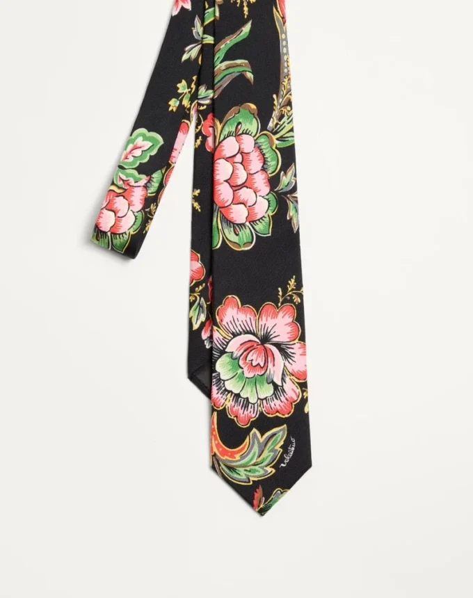 Silk Tie With Papier Floral Pattern