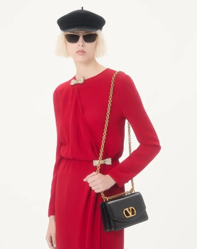 Small Valentino Garavani Vain Shoulder Bag In Shiny Calfskin