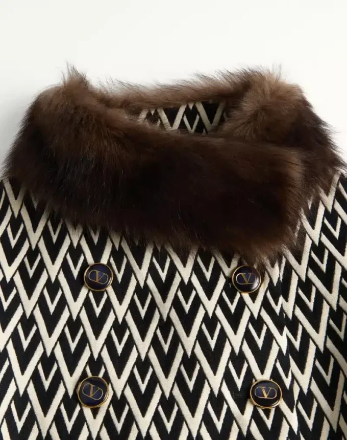 Toute La V Jacquard Coat