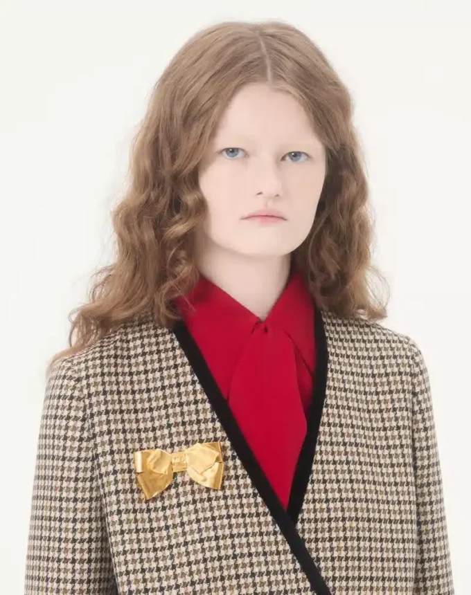 Trop Chou Metal Brooch