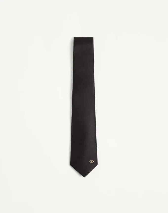 Valentie Silk Tie with VLogo Signature Detail