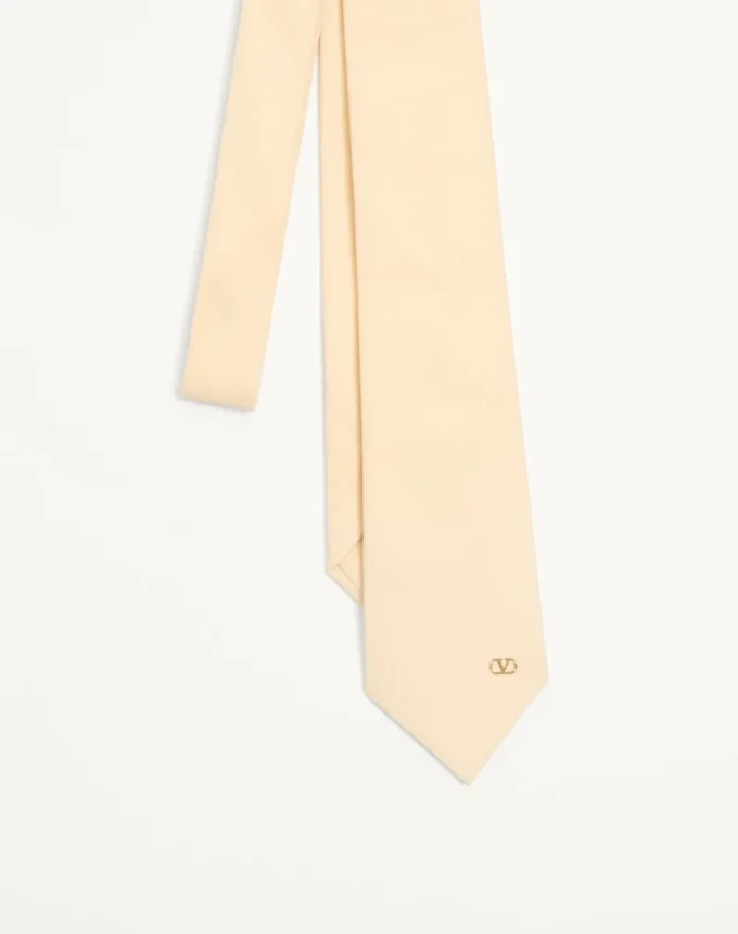 Valentie Silk Tie with VLogo Signature Detail