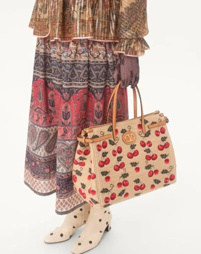 Valentino Garavani Antibes Medium Shopping Bag In Jacquard Raffia With Cherryfic Motif