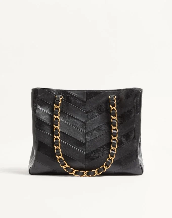 Valentino Garavani Laseine Shopping Bag In Nappa Leather With A Chevron Pattern