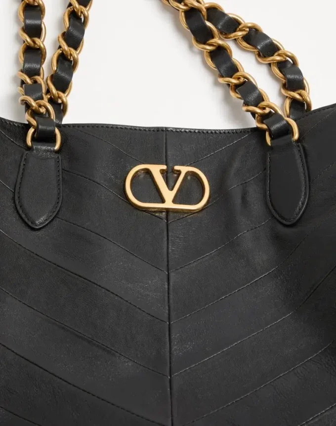 Valentino Garavani Laseine Shopping Bag In Nappa Leather With A Chevron Pattern