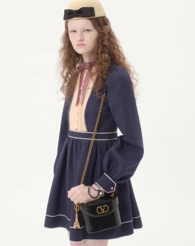 Valentino Garavani Vain Vanity Bag In Shiny Calfskin