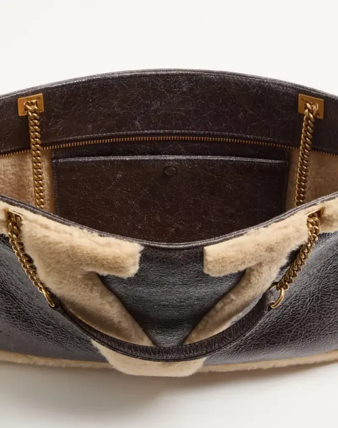 Valentino Garavani Viva Superstar Medium Shopping Bag In Shearling.