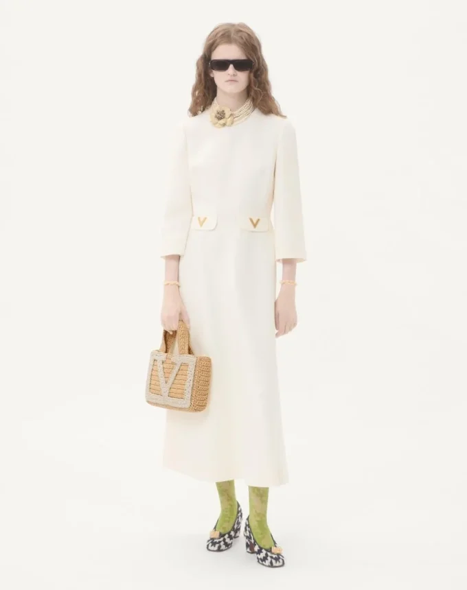 Valentino Garavani Viva Superstar Small Shopping Bag In Raffia