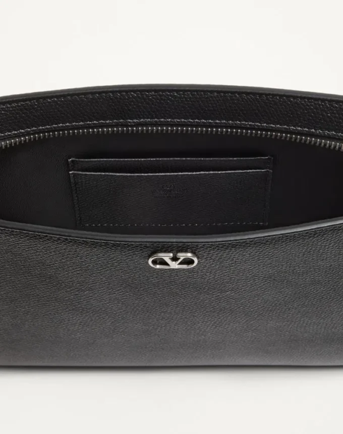 Valentino Garavani Vlogo Signature Grainy Calfskin Pouch