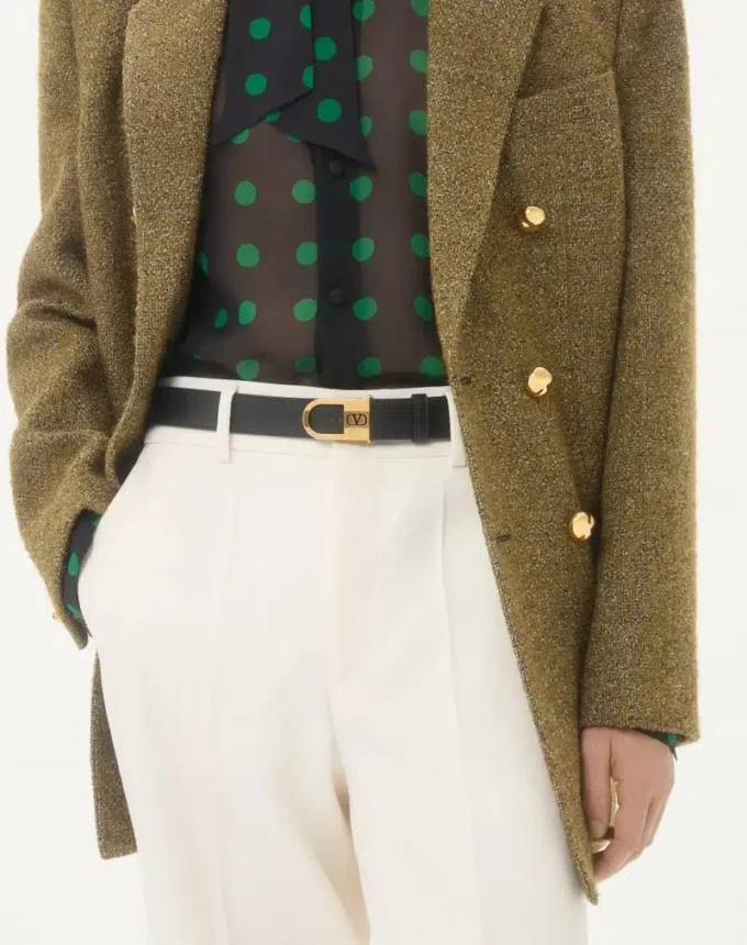 VLogo Signature Belt In Shiny Calfskin 30 Mm With Enamelled Logo Detail