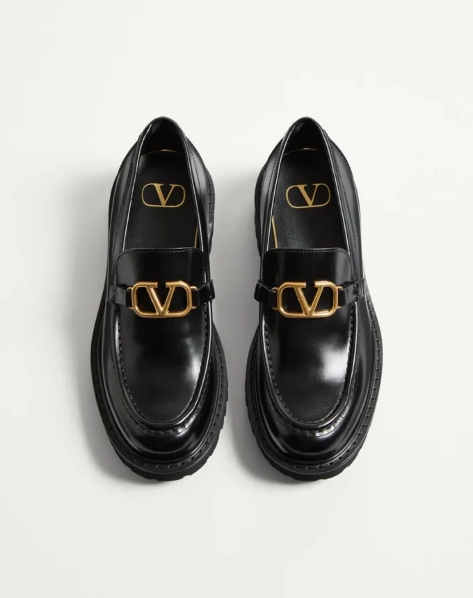 Vlogo Signature Calfskin Loafer