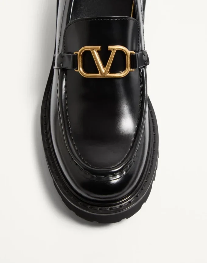 Vlogo Signature Calfskin Loafer