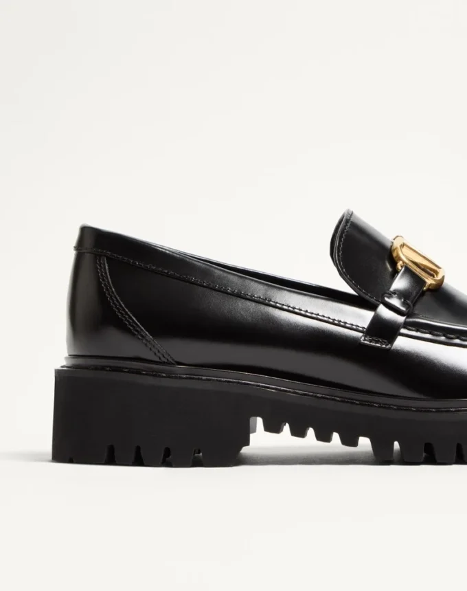 Vlogo Signature Calfskin Loafer
