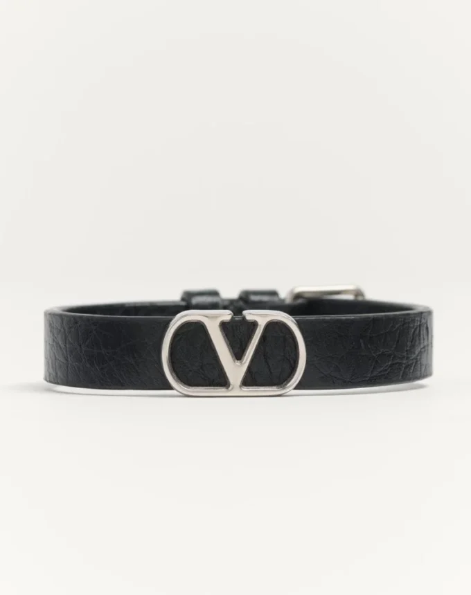 Vlogo Signature Grainy Calfskin Bracelet Vlogo Signature Grainy Calfskin Bracelet