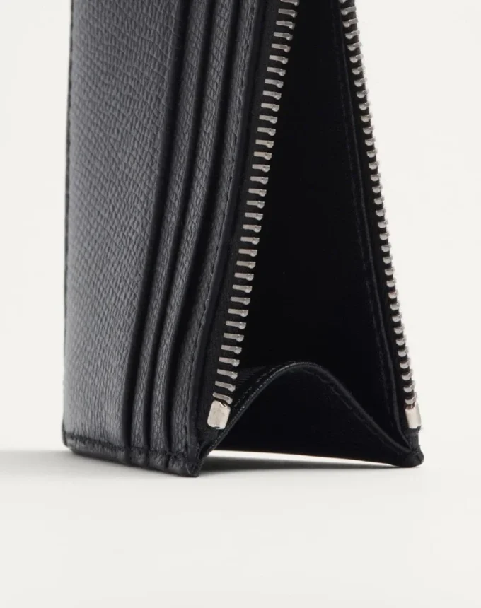 Vlogo Signature Grainy Calfskin Card Holder