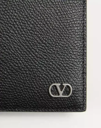 Vlogo Signature Grainy Calfskin Wallet
